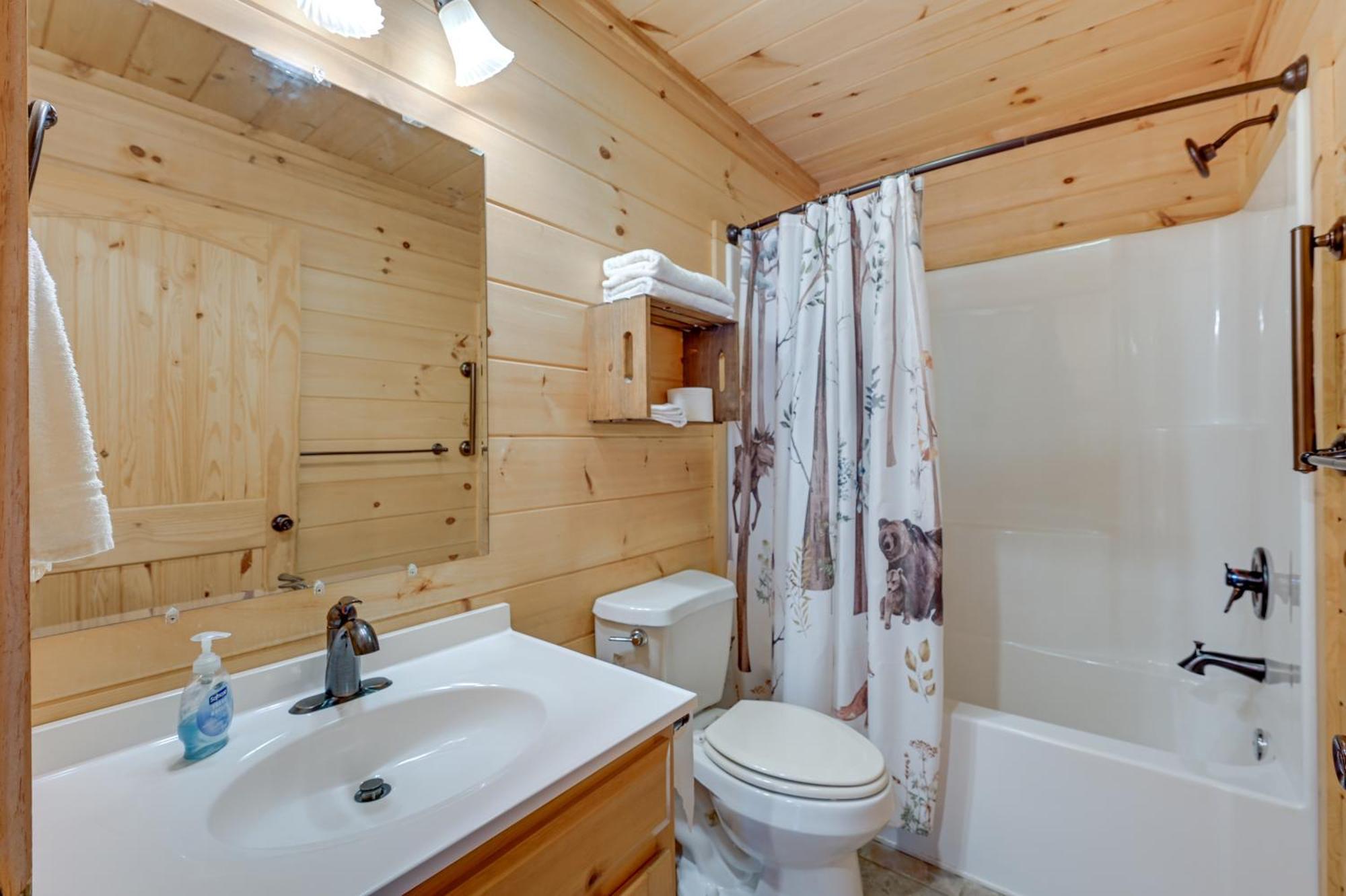 Warm And Cozy Cabin With Deck On Top Of The Blue Ridge Fancy Gap Eksteriør bilde